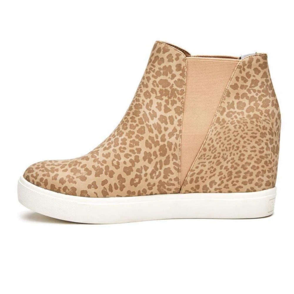 Coconuts by Matisse Lure Leopard Wedge Sneaker. Great Condition! ⭐️ - Picture 3 of 9